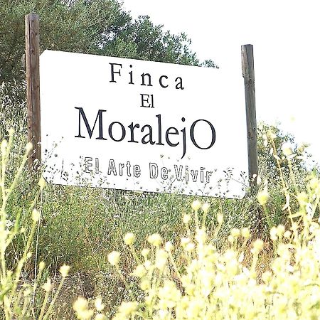 Rural Cottage, With Pool & Optional Private 6 Guests Jacuzzi Tolox Exterior photo