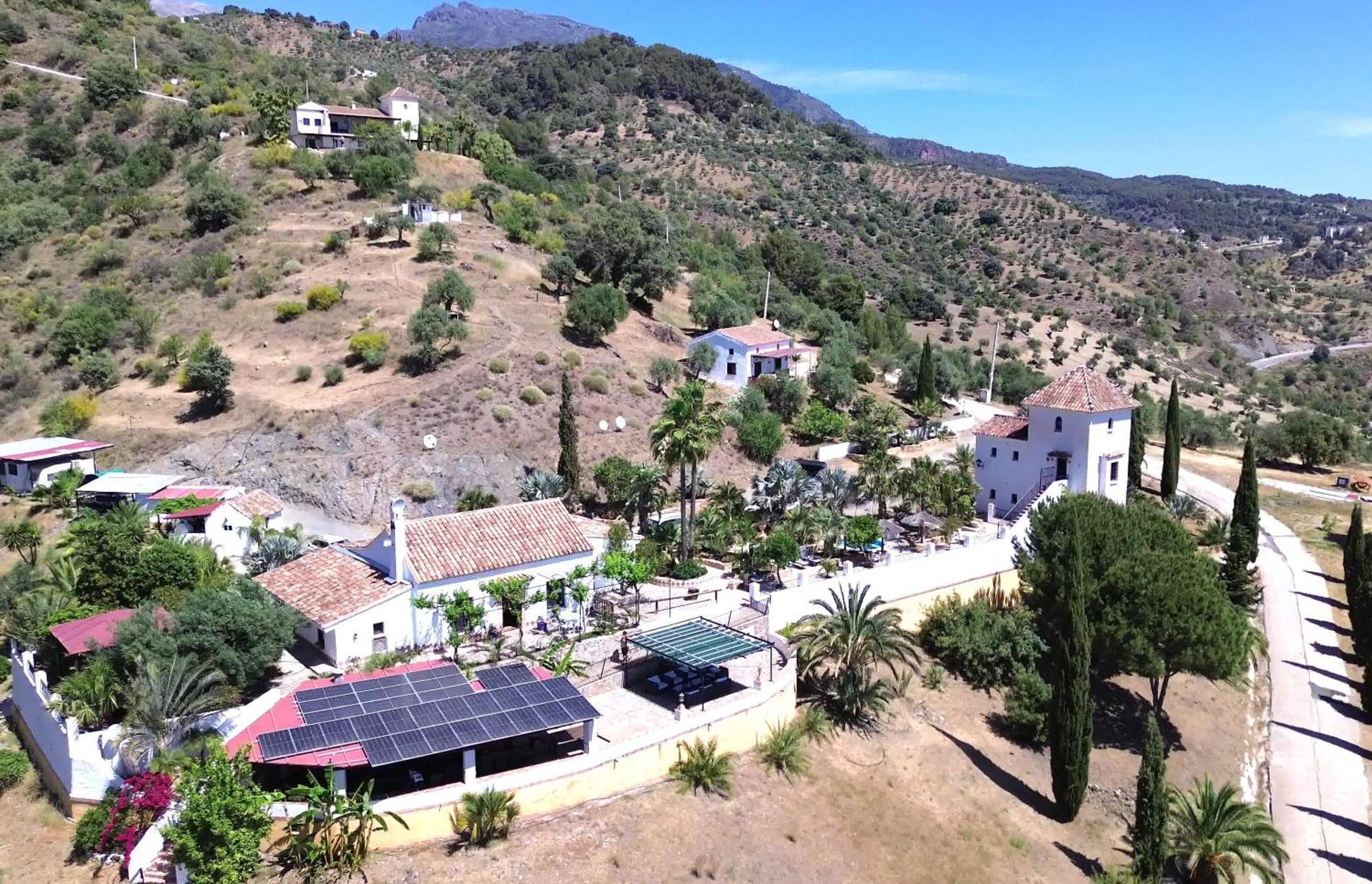 Rural Cottage, With Pool & Optional Private 6 Guests Jacuzzi Tolox Exterior photo