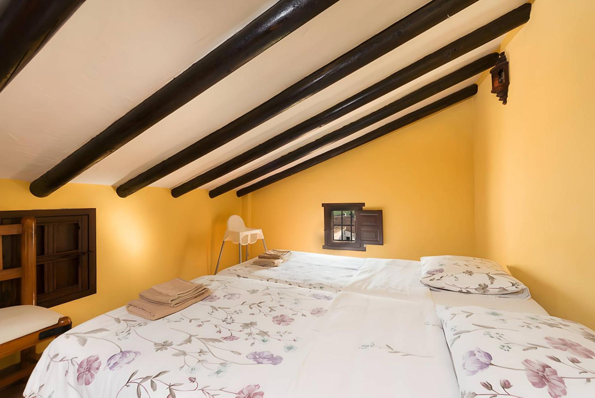 Rural Cottage, With Pool & Optional Private 6 Guests Jacuzzi Tolox Exterior photo